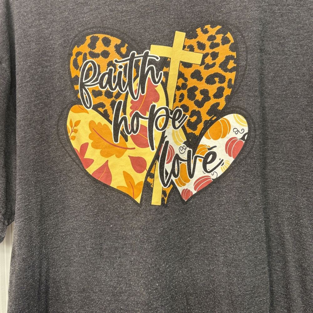 5/$25 Women's Gray Faith Hope Love Graphic Tee